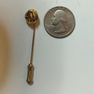 Vintage 1970's Gold Tone Crown Trifari Stick Pin